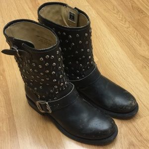 Women’s Frye Jenna Cut studded short leather boots